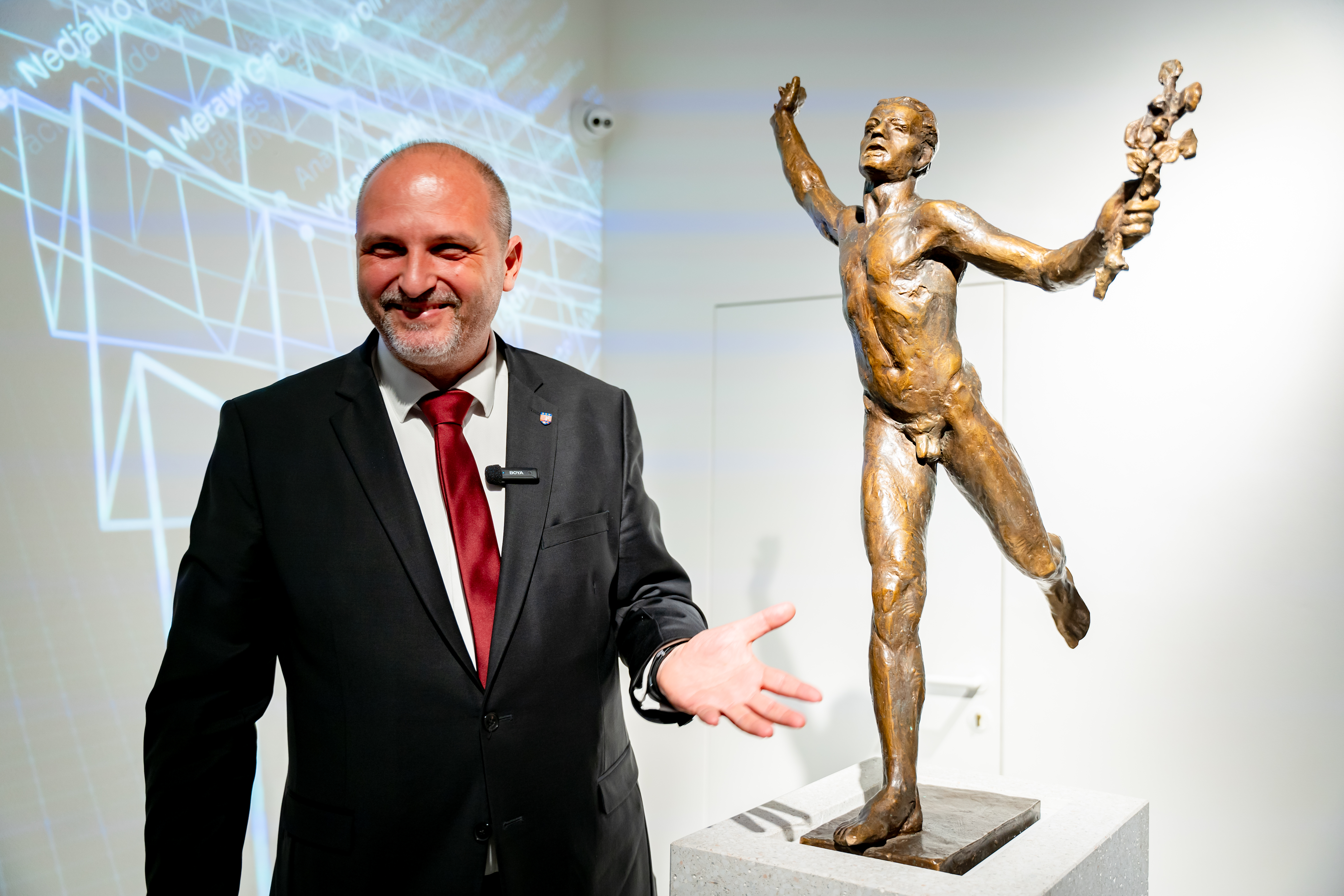 Slavnostne otvorenie stalej expozicie Medzinarodneho maratonu mieru-24